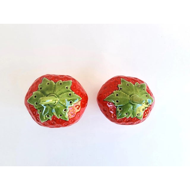 Vintage Ceramic Strawberry Salt & Pepper Shakers -2 Pieces For Sale In Los Angeles - Image 6 of 8