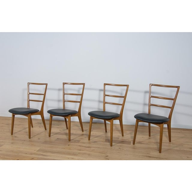 Mid-Century Modern Dining Chairs by Mariana Grabiński for Swarzędz Factory, 1960s, Set of 4 For Sale - Image 3 of 18