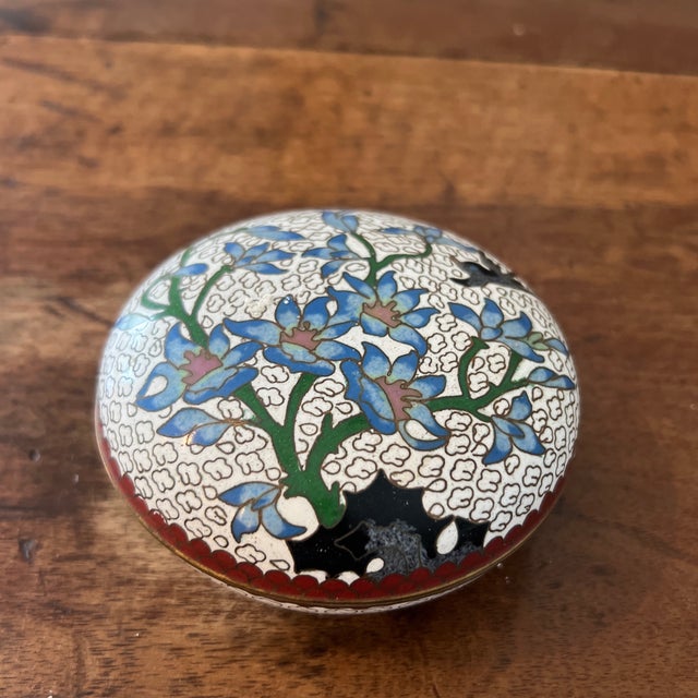 Vintage Chinese Cloisinne Round Bird Box For Sale - Image 4 of 7