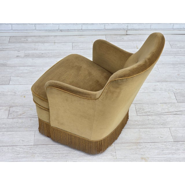 Mid-Century Modern Danish Lounge Chair in Light Green Velour and Beech, 1970s For Sale - Image 3 of 16
