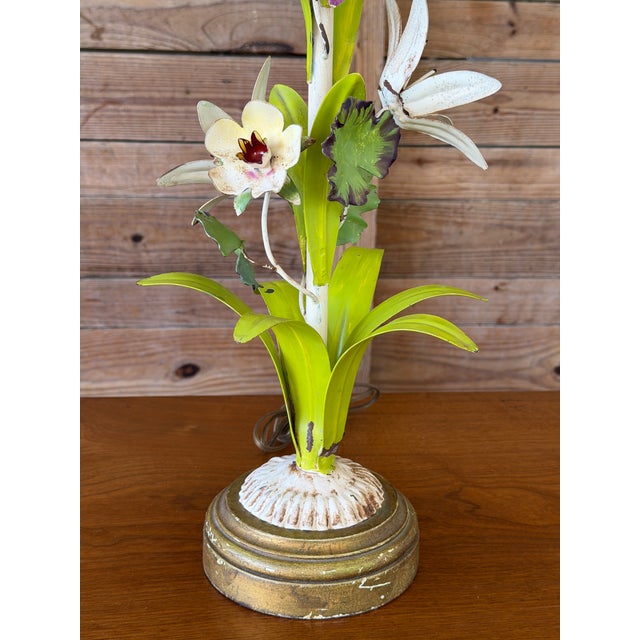 Cream Vintage Italian Tole Floral Table Lamp With Hand-Painted Flowers For Sale - Image 8 of 11