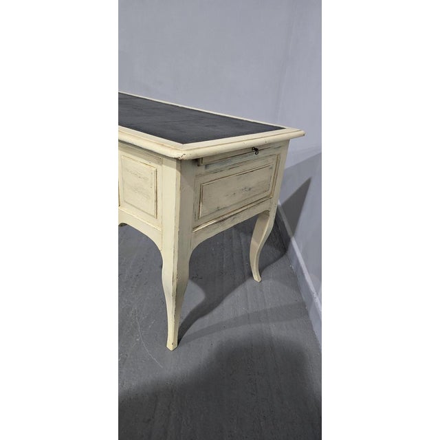 Very good French painted five drawer kneehole desk, black leather top, side extentions, original working locks with key,...