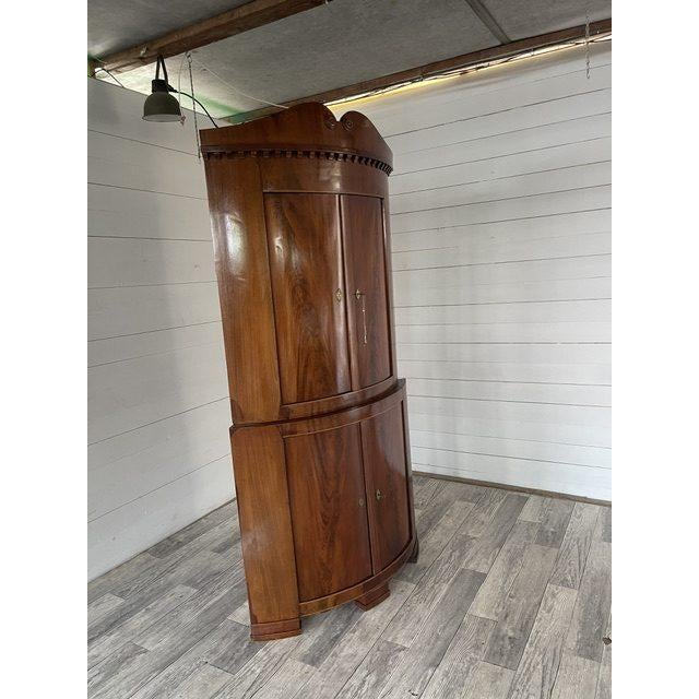 Antigue Corner Cabinet Walnut Veneered with inside Two Drawers. German Biedermeier +1860 In superb condition with working...
