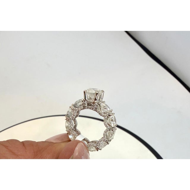 Modern 1 Carat Center & Ten 30 Pointer Diamond Band 14 Karat White Gold Engagement Ring For Sale - Image 3 of 7