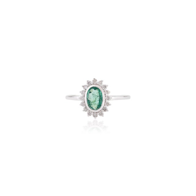 Contemporary Natural Emerald Diamond Halo Art Deco Ring Size 6 in 14k White Gold For Sale - Image 3 of 14
