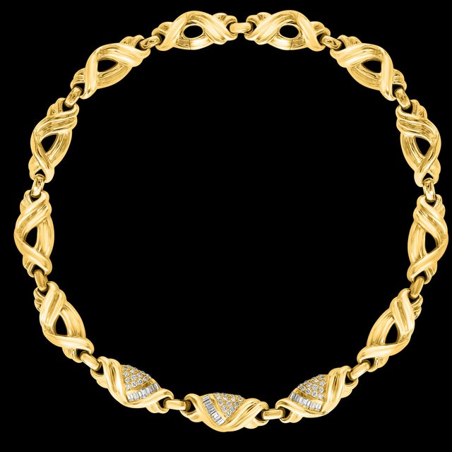 9 Carat Diamond Necklace & Earrings Bridal Suite 159 Gm 18 Karat Yellow Gold For Sale - Image 4 of 18