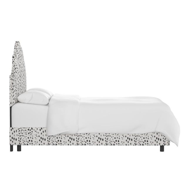 Contemporary King Bed in Linen Leopard Ink For Sale - Image 3 of 6
