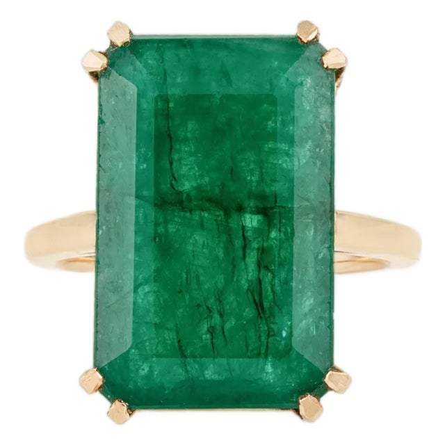 12.59 Ct Emerald Solitaire Contemporary Cocktail Ring Size 9 by VRJewels in 18k Yellow Gold For Sale