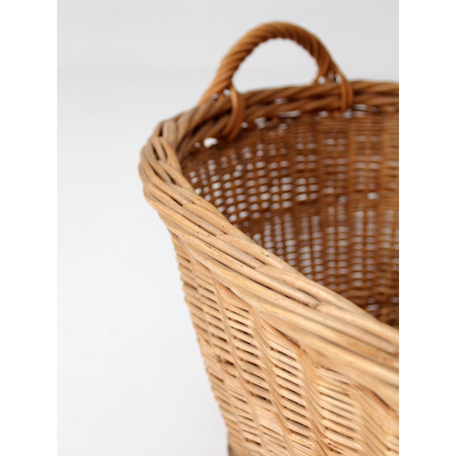 Early 20th Century Antique Wicker Laundry Basket With Handles For Sale - Image 5 of 12