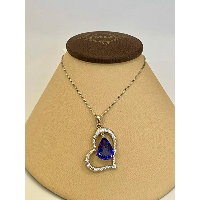 3 Carat Tanzanite and 2 Carat Diamond Heart Pendant/ Necklace 18 Karat Gold For Sale - Image 18 of 18