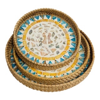 Set of Three Blue Triangle Pattern Rattan Mother-of-Pearl Inlaid Round Trays For Sale