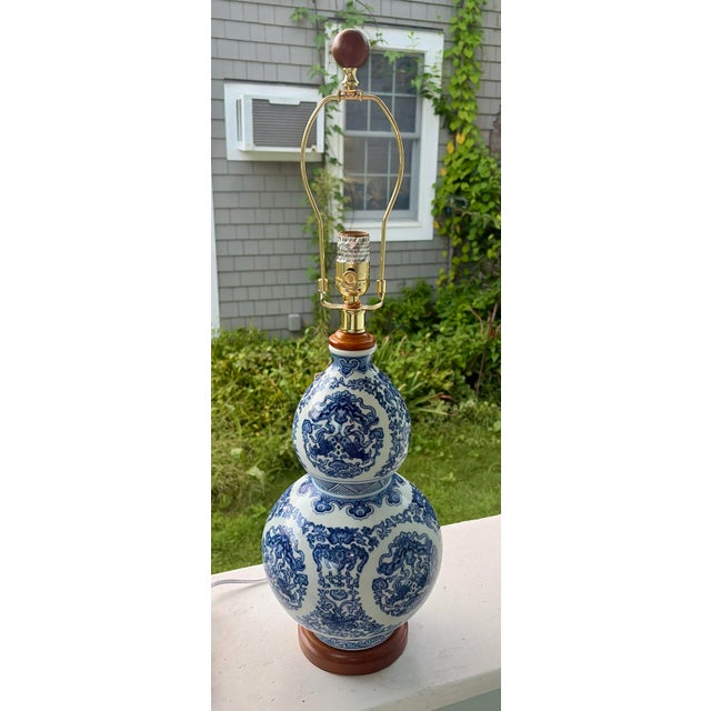Ralph Lauren Blue and White Double Gourd Porcelain Lamp For Sale In New York - Image 6 of 8