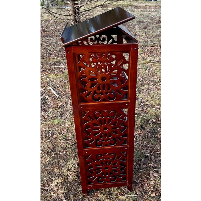 If you are in the mood for giving a speech or looking for a place to keep a very large book, this bookstand/lectern would...