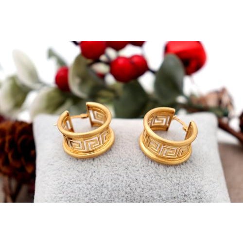 Gold earrings/hoops with Greek friezes. Metal: Gold. Origin: Portuguese. Brand: Veado. Weight: 7.69 grams. Dimensions: 2...