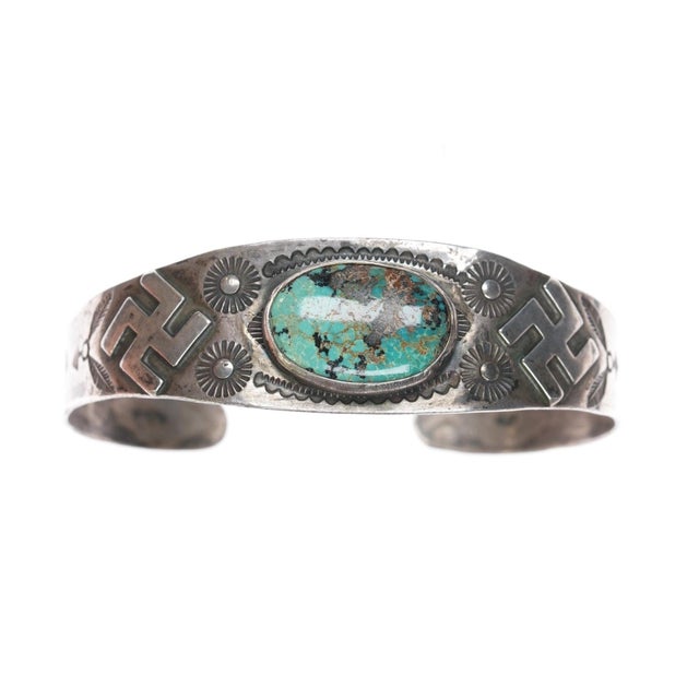 Native American 6.25" c1930's Navajo silver Whirling Logs cuff bracelet with turquoise For Sale - Image 3 of 10