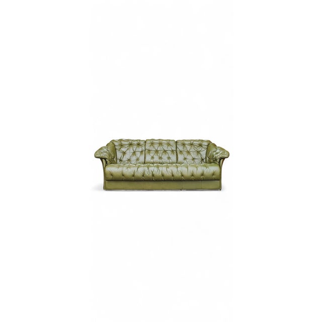 This Scandinavian 3-seater sofa from Skippers from the 70s is a beautiful example of vintage design. The sofa is...