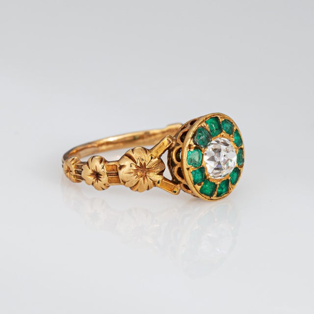 Victorian Antique Mid Victorian Ring Diamond Emerald 18k Yellow Gold Sz 6.75 Jewelry For Sale - Image 3 of 6