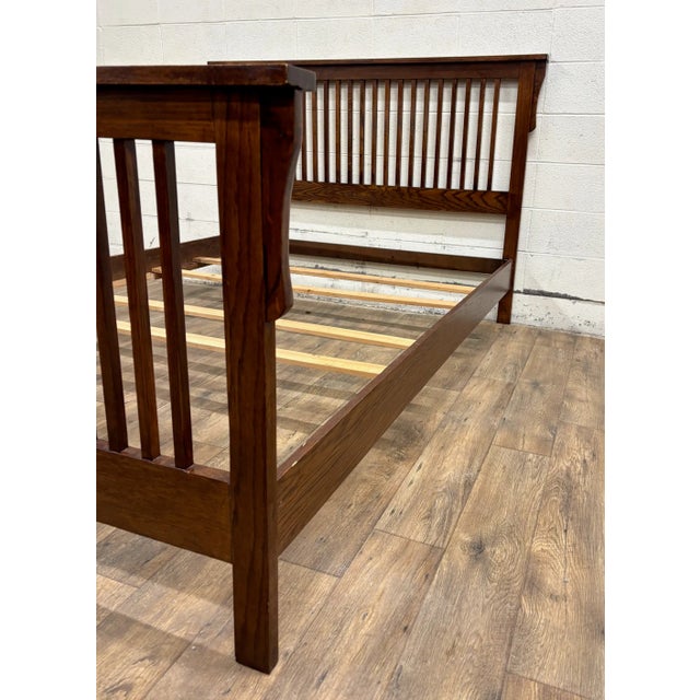 Vintage Queen Size Stickley Mission Arts and Crafts Style Oak Bed For Sale In Kansas City - Image 6 of 8