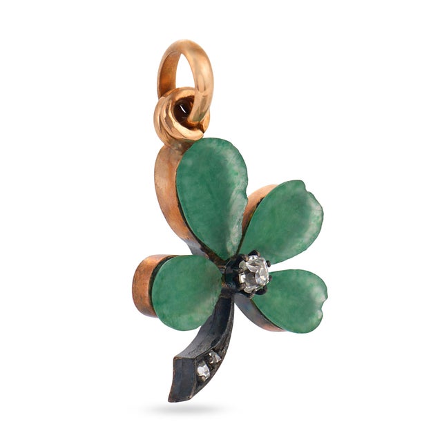 Victorian Late 19th Century Victorian Diamond Green Stone 18k Rose Gold Four Leaf Clover Pendant For Sale - Image 3 of 5