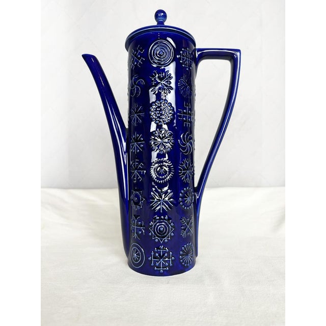 Vintage Portmeirion Totem Coffee Service in Deep Blue Ceramic by Susan Williams-Ellis, 1966, Set of 15 For Sale - Image 12 of 18