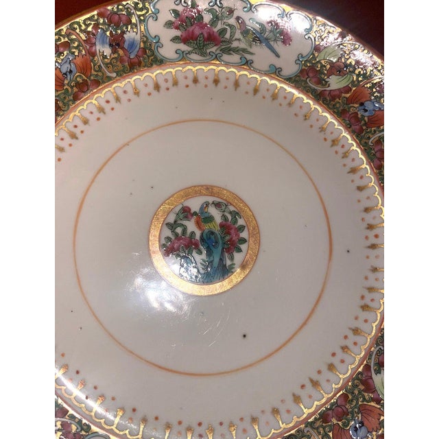 Green Mid-19th Century Set of Seven Chinese Export Rose Mandarin Porcelain Plates For Sale - Image 8 of 9