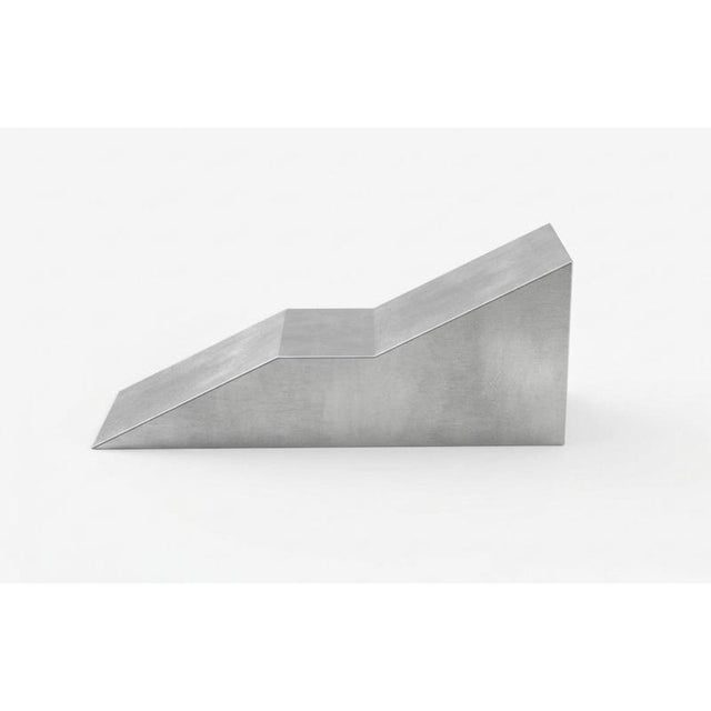 S4 Chaise Lounge in Brushed Aluminium by Giotto Pagani For Sale - Image 6 of 6