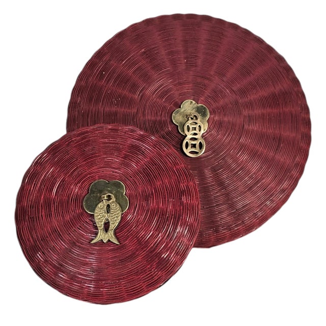 Late 20th Century Vintage Chinese Hand Woven Wicker Baskets With Lids and Brass Handles – Set of 2 For Sale - Image 5 of 9