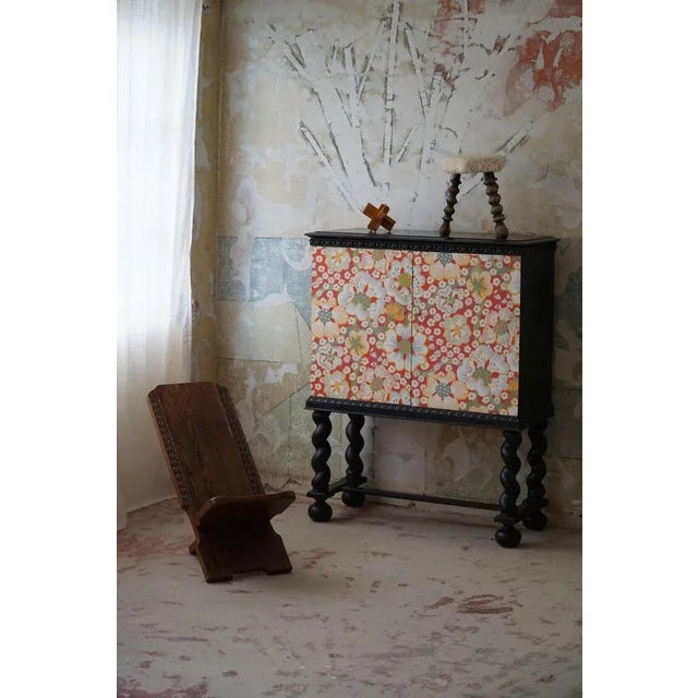 African Tribal Hand Carved Folding Palaver Chair, 1960s For Sale - Image 9 of 10