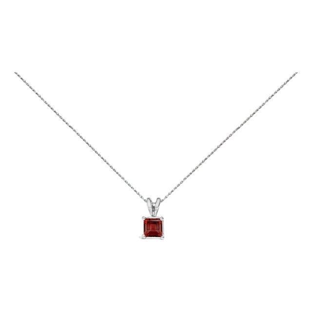 14K White Gold 5x5 MM Square Shaped Red Garnet Solitaire Pendant Necklace For Sale