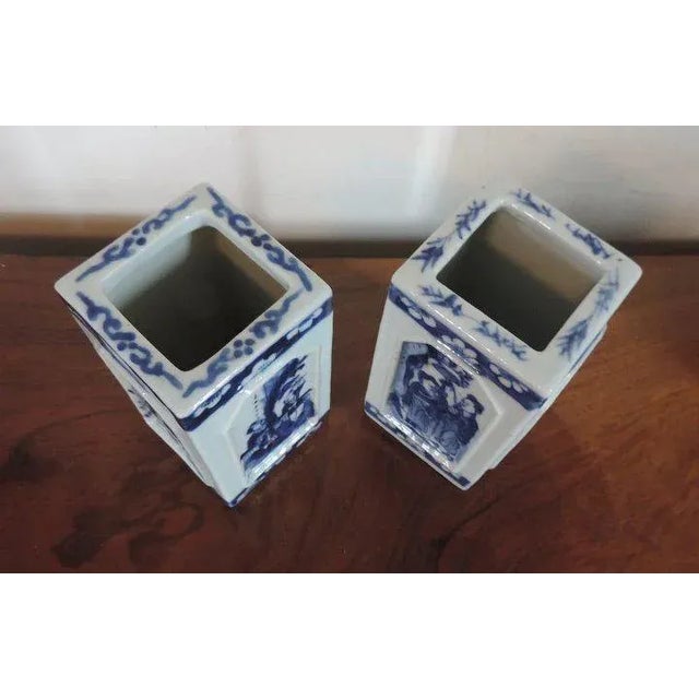 19th Century Chinese Blue and White Porcelain Brush Pots - A Pair For Sale - Image 4 of 11