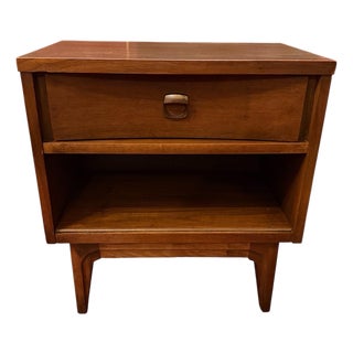 Johnson Carper “Ronda” MCM Walnut Nightstand by Walter F. Nessen – 1960s For Sale
