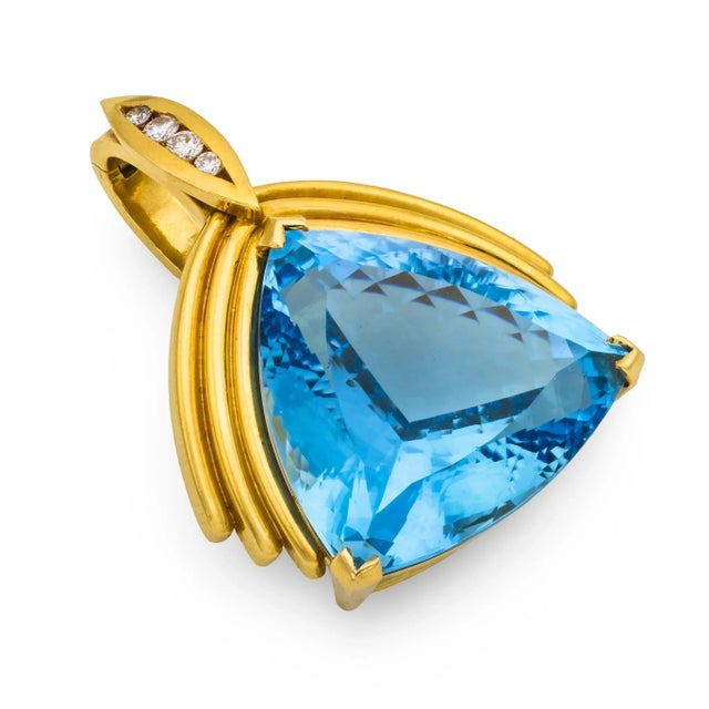 1990s Vintage Gia 27 Carat Aquamarine 18k Diamond Pendant For Sale - Image 5 of 7