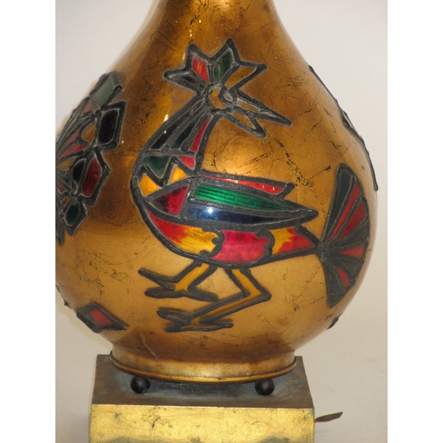 1950s Tall Églomisé Gilt Peacock Lamp For Sale - Image 4 of 9