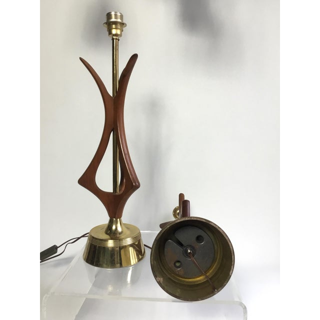 Mid-Century Modern Walnut and Brass Table Lamps attributed to Adrian Pearsall, 1950s, Set of 2 For Sale - Image 6 of 8