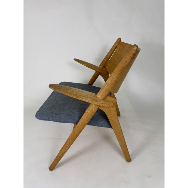 Tan Mid-Century CH28 Lounge Chair by Hans J. Wegner for Carl Hansen & Søn For Sale - Image 8 of 18