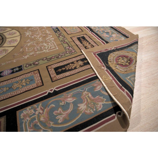 1980s 9x12 Vintage Aubusson Flat Weave Wool Rug, Neoclassical Compass Medallion For Sale - Image 5 of 12