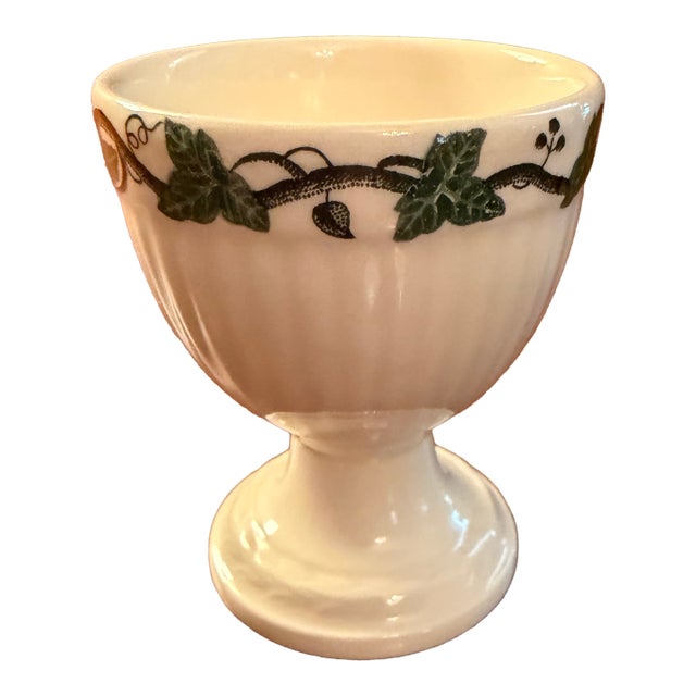 1970s Wedgwood Napoleon Ivy Queensware Single Egg Cup For Sale