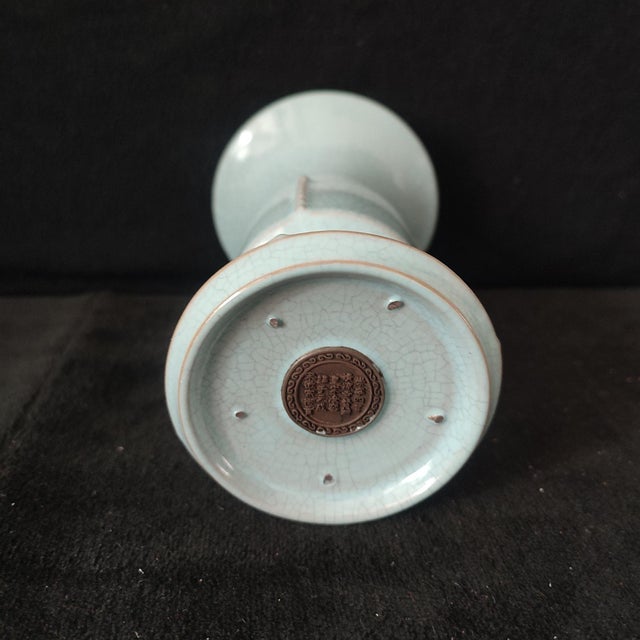 W-11cm,H-18cm Experience the beauty and elegance of Chinese history with our Chinese Vintage Porcelain Handcrafted with...