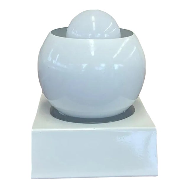 Vintage Mid-Century Modern Style White Spherical Lamp For Sale