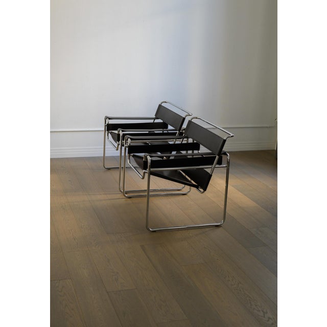 Animal Skin Attributed to Marcel Breuer Wassily Chairs in Brown Leather for Gavina, 1960s For Sale - Image 7 of 7