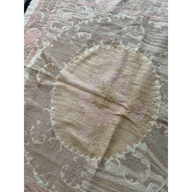 1960s Uzbekistan Suzani Embroidered Wall Hanging 4'5'' X 4'6'' For Sale - Image 5 of 7