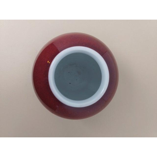 Contemporary 1980s Red Glazed Pottery Vase by Sid Oakley For Sale - Image 3 of 5