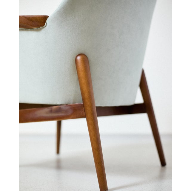 1970s Shell-Shaped Lounge Chair, 1970s For Sale - Image 5 of 7