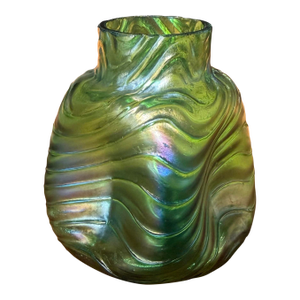 Bohemian Art Nouveau Iridescent Green Glass Vase | Loetz-Style Creta Papillon | C. 1900–1910