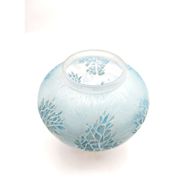 Art Deco Cased Opalescent Glass Esterel Vase from René Lalique, 1923 For Sale - Image 3 of 11