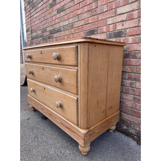 19th Century Pine Chest of Drawers For Sale - Image 4 of 17