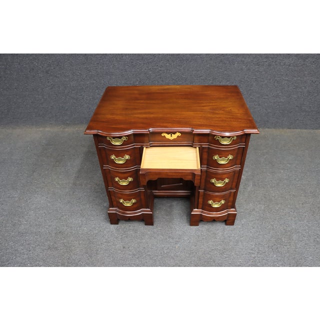Henkel Harris Thomas Jefferson Monticello Mahogany Blockfront Kneehole Desk For Sale - Image 9 of 16