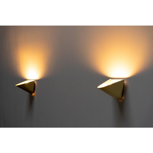 Mid-Century Modern Brass Wall Sconces by Jean Perzel for Atelier Perzel, France, 1960s, Set of 2 For Sale - Image 3 of 12
