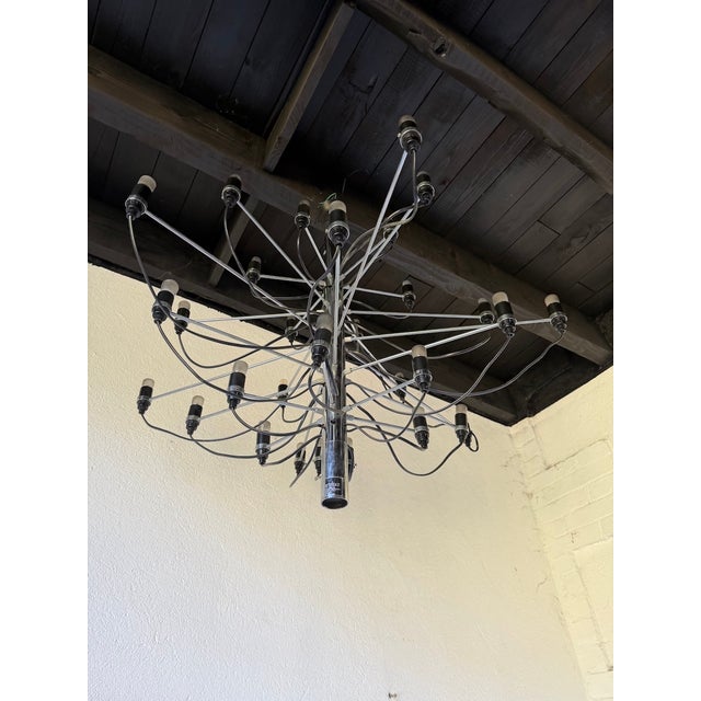 Model 2097 30-Light Chandelier by Gino Sarfatti for Arteluce, 1960s, in Very Good conditions. Designed 1960 to 1969 This...