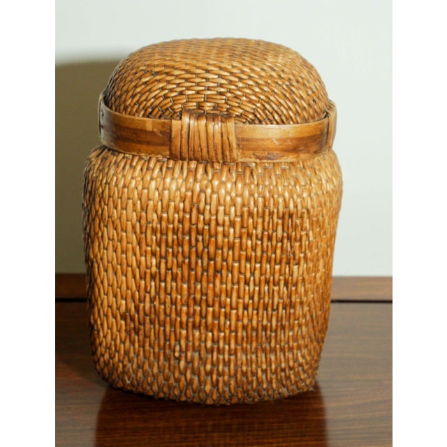 Chinoiserie Vintage Chinese Willow Woven Fisherman Basket Asian Storage Container For Sale - Image 3 of 11